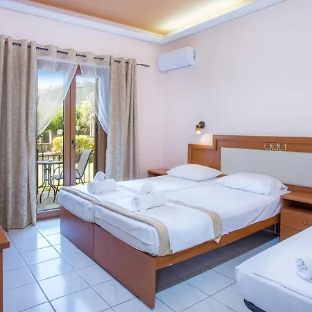 Castello Rosso Ξενοδοχείο 3*