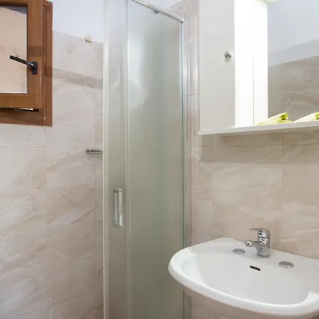 Castello Rosso 3*